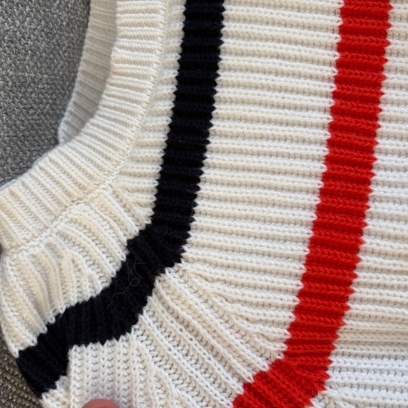 OUI sweater. ( like new!!!). 45$ Size US8 - Picture 6 of 12